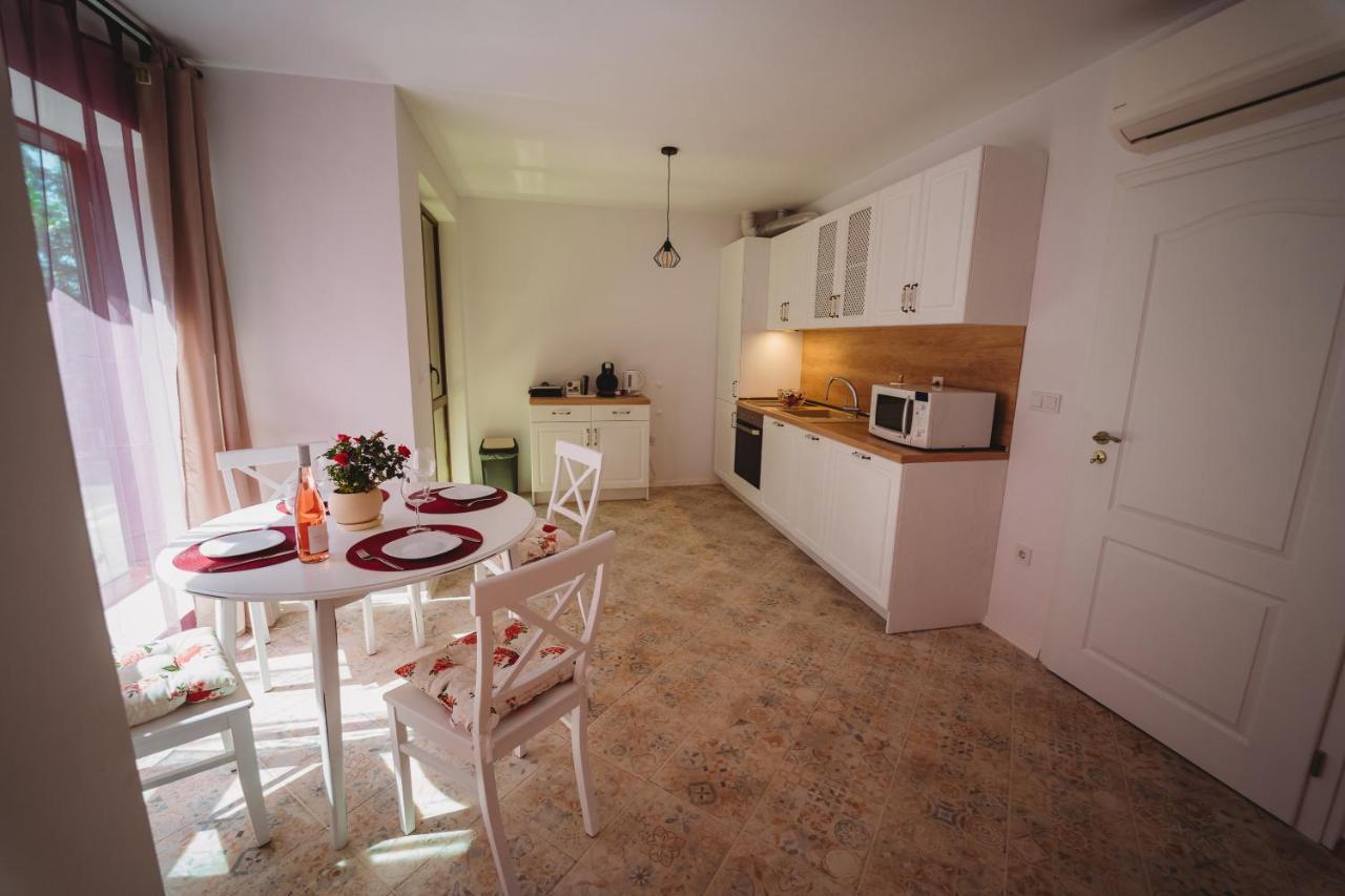 Andreya'S Sea Apartment-Beach, Sea Garden ,Old Town, Free Parking, Free Evcharging Station Varna Exterior photo